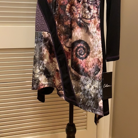 49. Calessa Tunic in Violet Multi - Picture 8 of 14